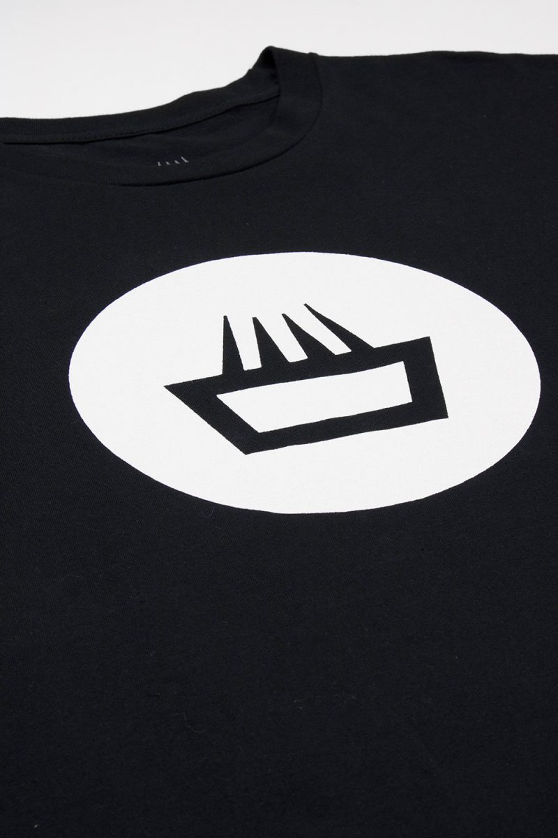 Camiseta mimaría negative color negro logo blanco